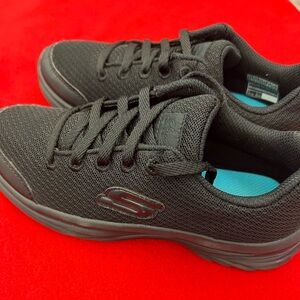 Unisex Skechers shoes